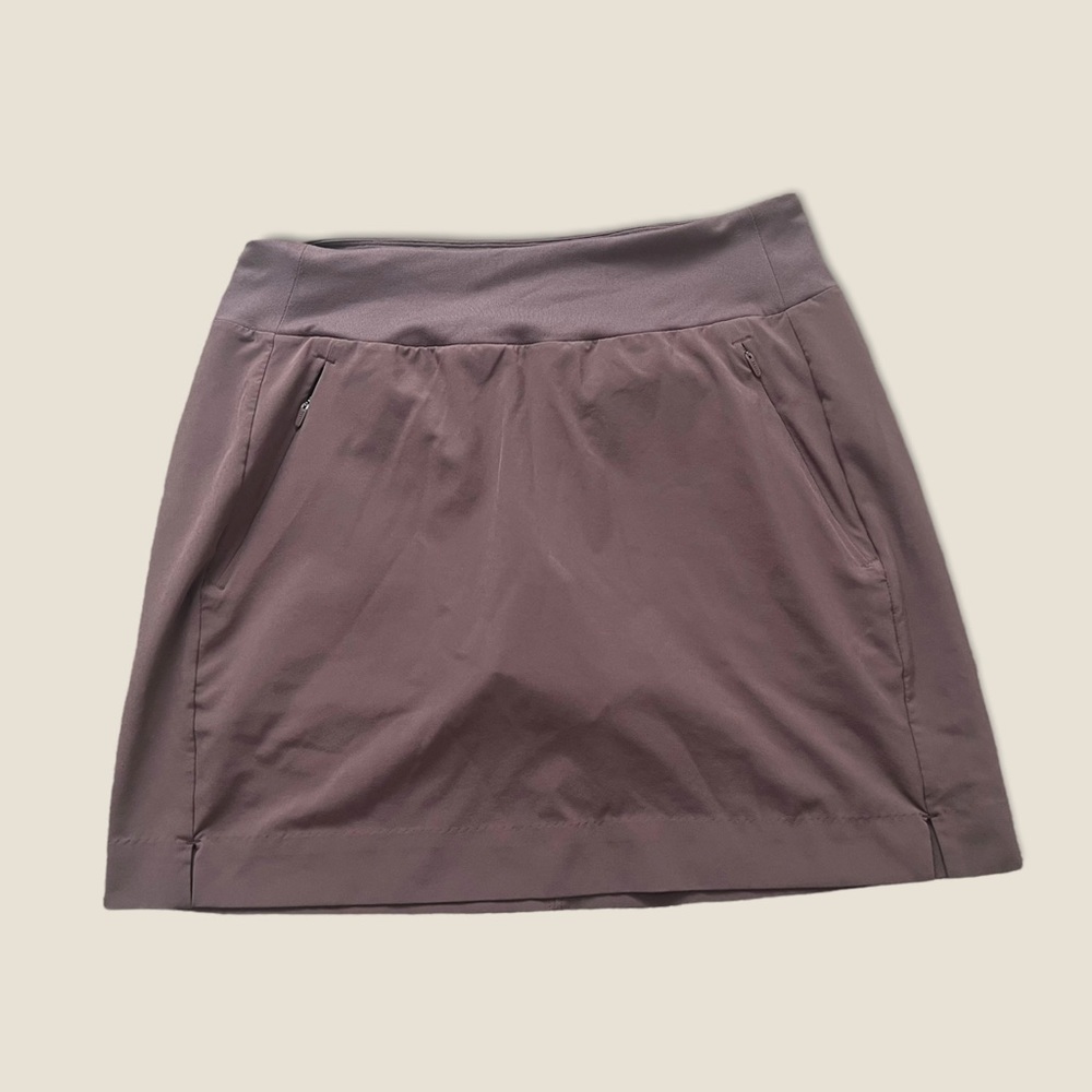 Athleta Soho Skort Size 4 Zip Pockets Mesh Liner Shorts Plum Purple 211382